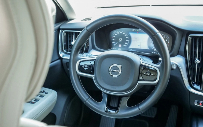 Volvo V60 cena 134900 przebieg: 87389, rok produkcji 2019 z Wronki małe 497